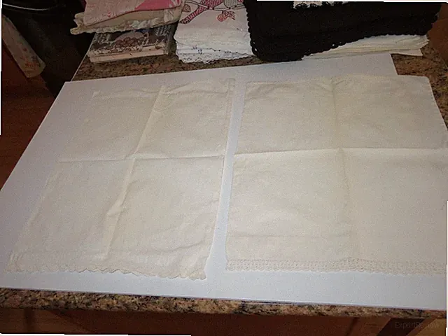 2-VTG. WHITE BABY BED PILLOW CASES W/LACE EDGING