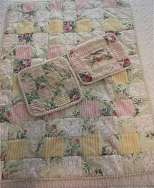 Nava Designs Toddler Bedding Quilt & 2 Pillows Girl Chenille Lace Floral