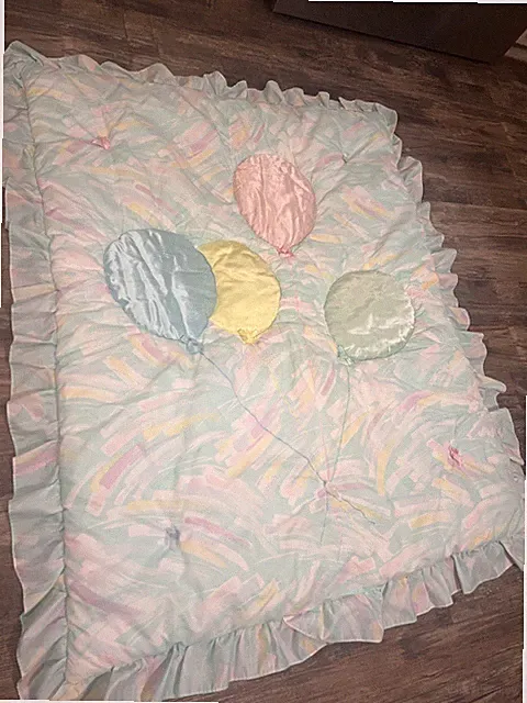 Vintage Baby Blanket Crib Quilt 1980s Pastel Shiny Ballons Ruffle Retro Bedding