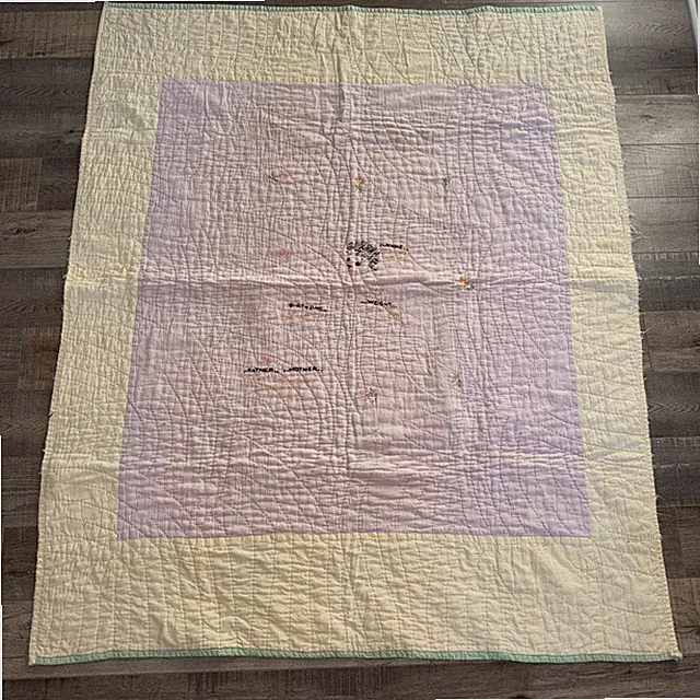 Vtg Baby Blanket Comforter Hand Quilted Nursery Crib Bed Spread Purple🔥